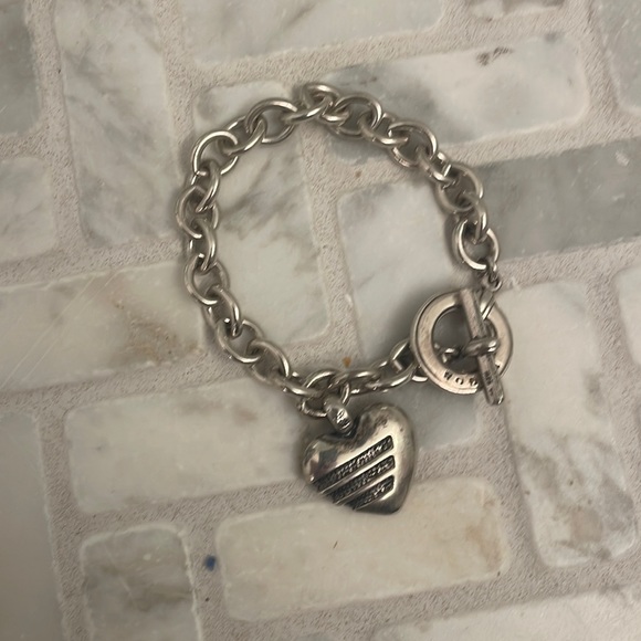 Authentic LAGOS Sterling Link Toggle Bracelet With Heart Charm - Picture 3 of 9